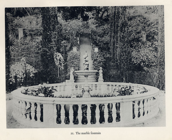 Fontana in marmo Fontana in marmo